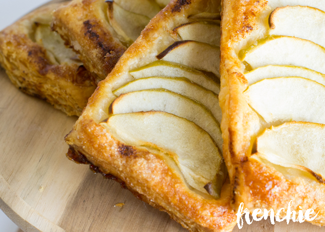 Make these delicious and simple French Apple Tarts with only 5 minutes of prep time. Such a wonderful recipe and a must try. Get the recipe and many others on seelindsay.com